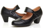 Vintageinspireret sko med blad: Miranda sort med velcrolukning